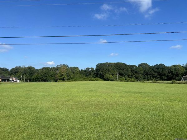 22005 Plank Rd, Zachary, LA 70791
