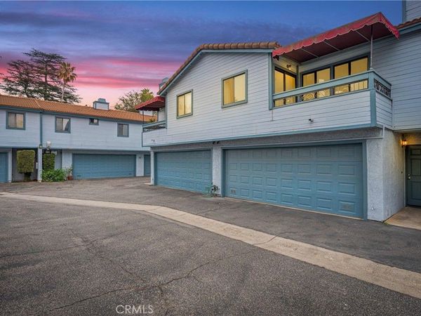 1255 N Los Robles Ave., Unit 18, Pasadena, CA 91104