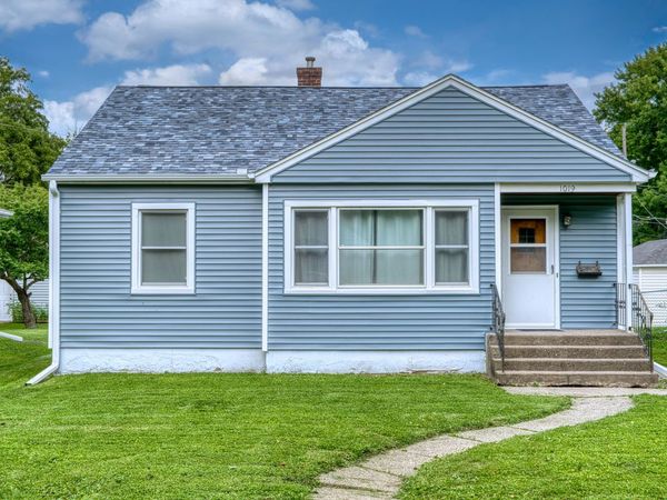 1019 N 3rd Street , Clinton, IA 52732