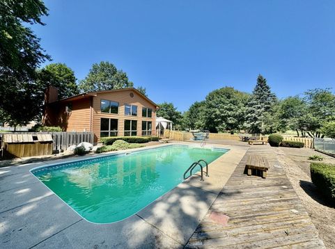 Main Photo