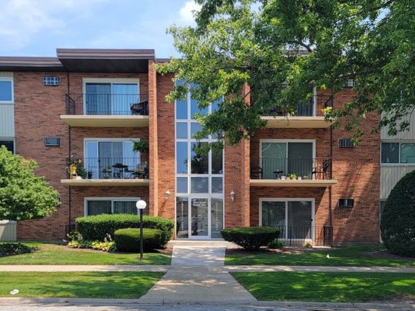 9721 S Keeler Avenue , Unit 203, Oak Lawn, IL 60453
