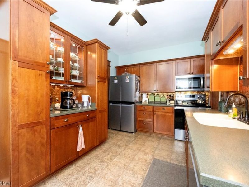401 N Mount Vernon Avenue, Loudonville, OH 44842 Photo 8