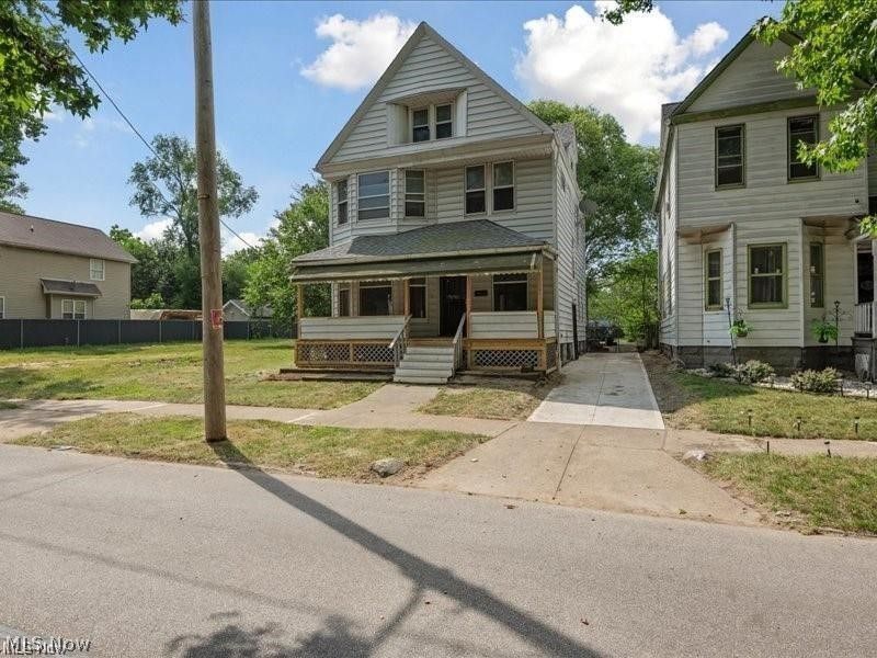 10622 Hathaway Avenue, Cleveland, OH 44108 Photo 2