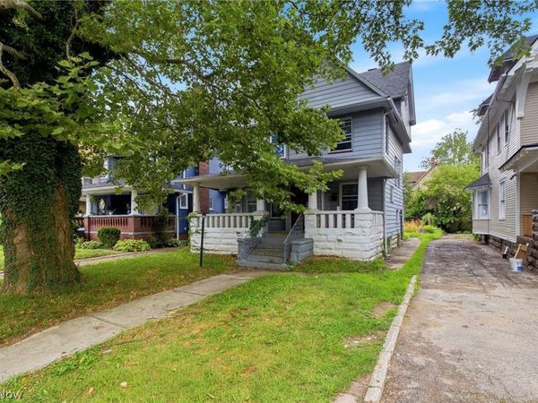 10820 Grantwood Avenue , Cleveland, OH 44108