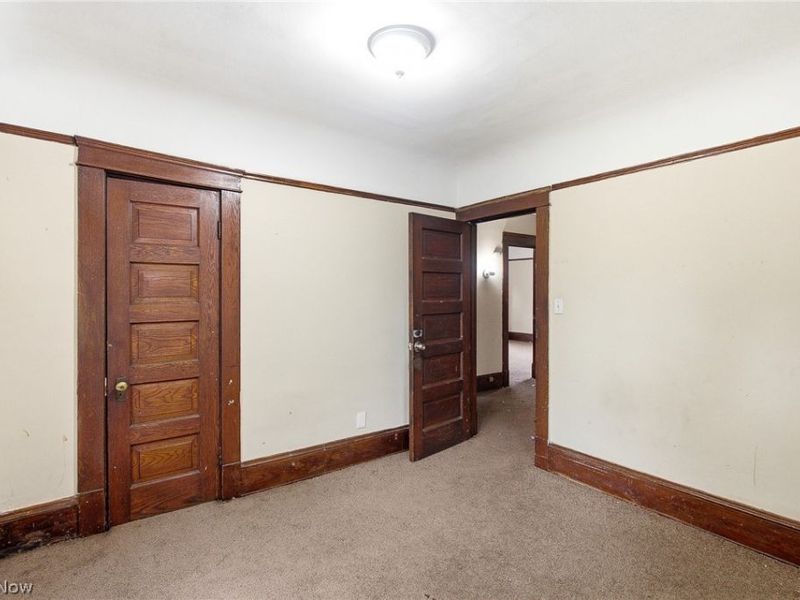 10820 Grantwood Avenue, Cleveland, OH 44108 Photo 28