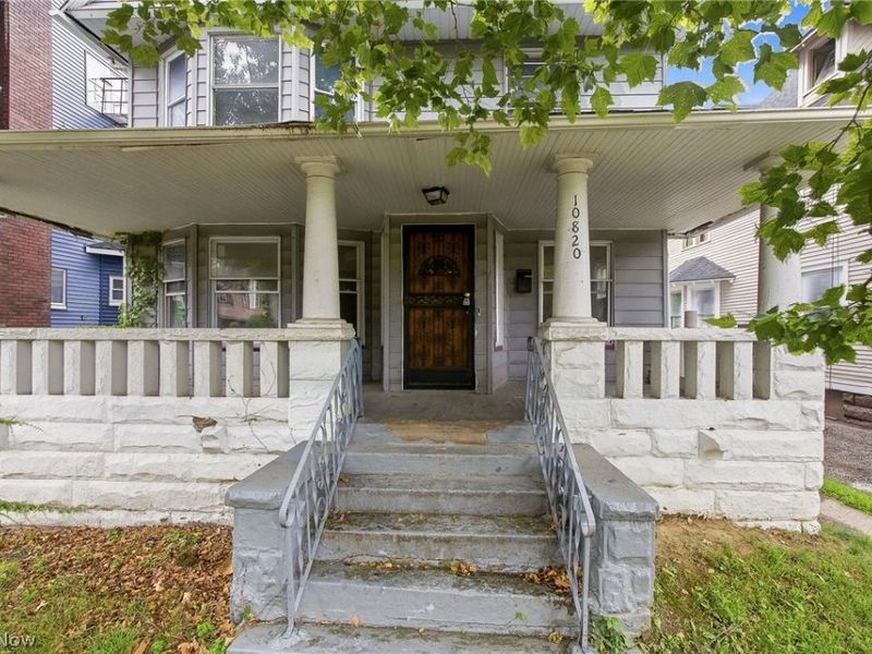 10820 Grantwood Avenue, Cleveland, OH 44108 Photo 4