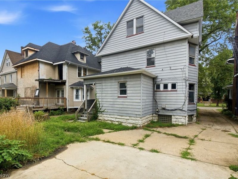 10820 Grantwood Avenue, Cleveland, OH 44108 Photo 47