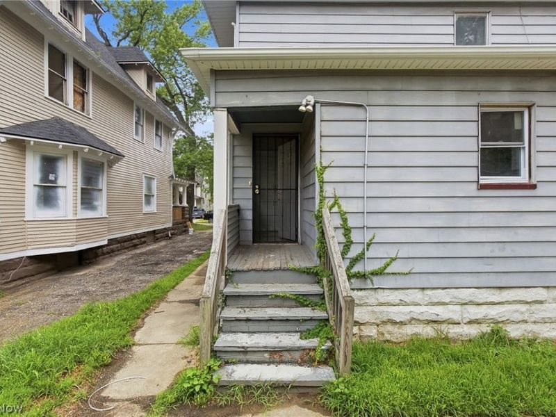 10820 Grantwood Avenue, Cleveland, OH 44108 Photo 48