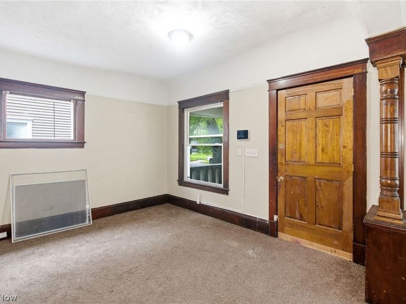 10820 Grantwood Avenue, Cleveland, OH 44108 Photo 8