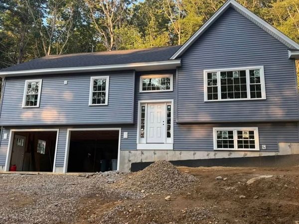 22 Rice Corner Rd., Brookfield, MA 01506