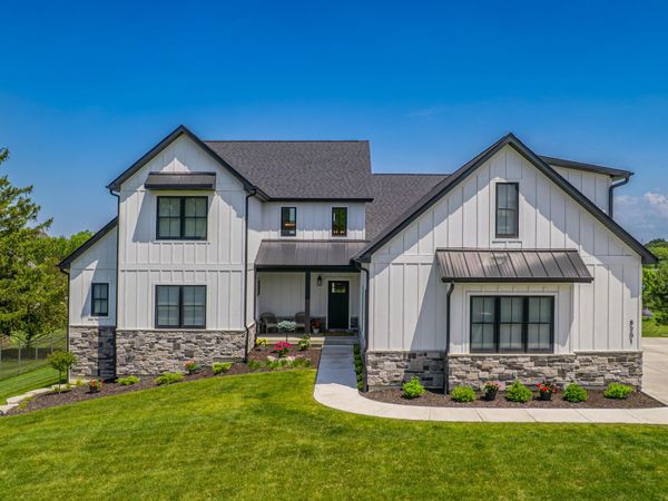 8201 Alexander Street , Schererville, IN 46375