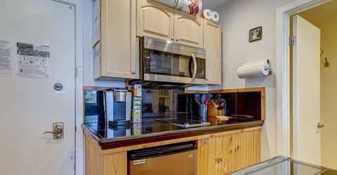 11591 Snowpeak Way , Unit #202, Truckee, CA 96161 Photo