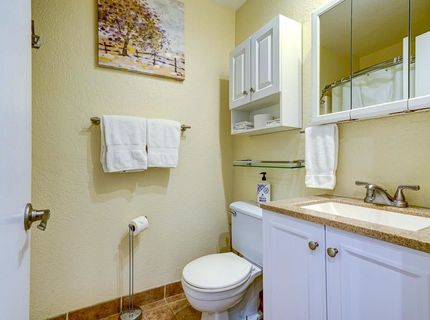11591 Snowpeak Way , Unit #202, Truckee, CA 96161 Photo