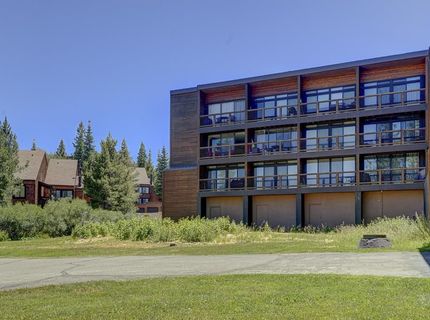 11591 Snowpeak Way , Unit #202, Truckee, CA 96161 Photo