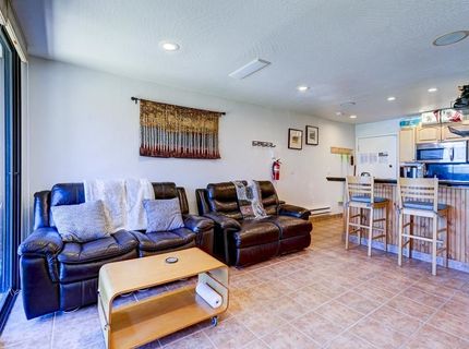 11591 Snowpeak Way , Unit #202, Truckee, CA 96161 Photo