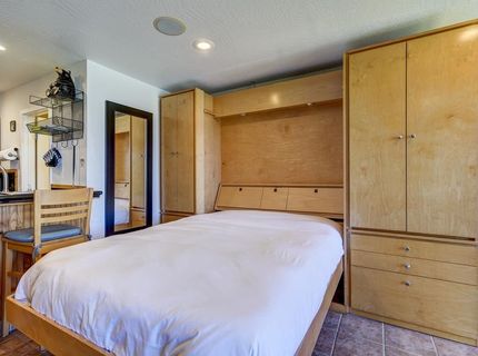 11591 Snowpeak Way , Unit #202, Truckee, CA 96161 Photo