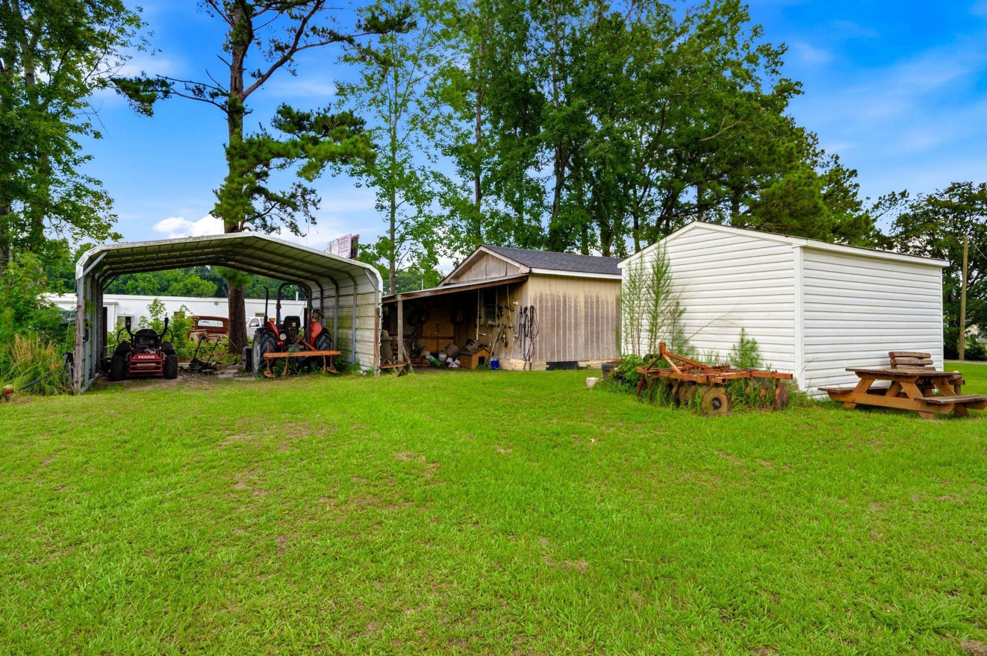 1007 Academy Dr. Photo 31