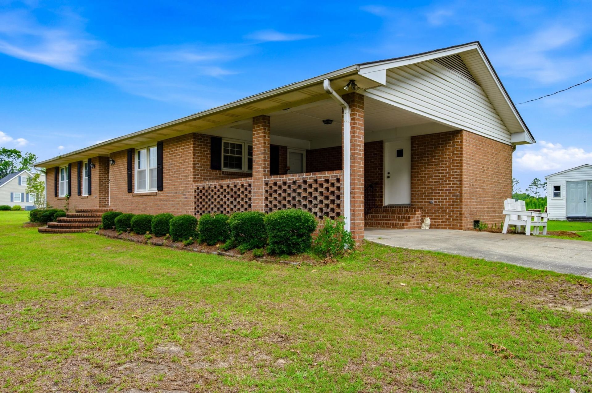1007 Academy Dr. Photo 4