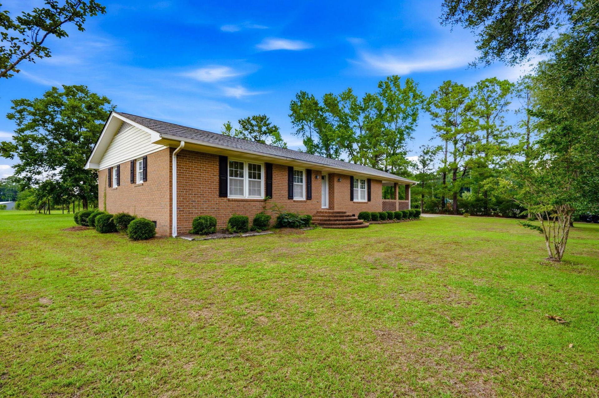 1007 Academy Dr. Photo 6