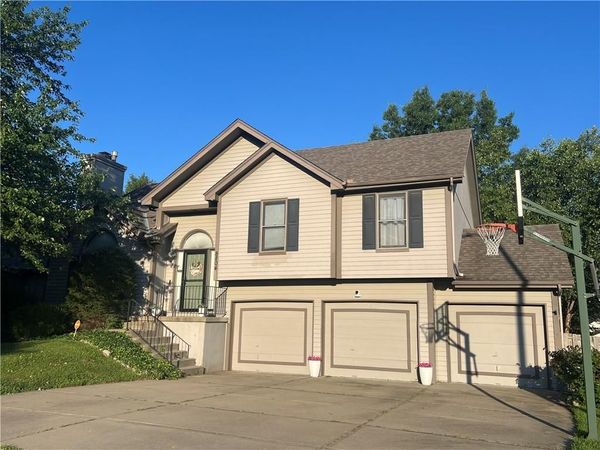 8804 N Anita Avenue, Kansas City, MO 64154