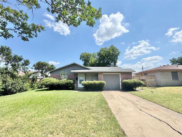 2206 Norma Drive , Mesquite, TX 75149