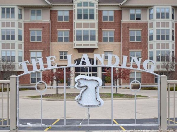 4130 S Lake Dr, Unit 278, Saint Francis, WI 53235
