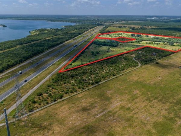 16385 Donop Road , Elmendorf, TX 78112