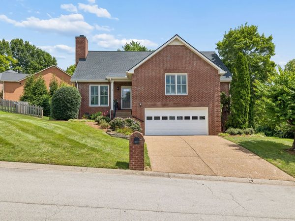 7216 Magnolia Hills Dr , Nashville, TN 37221