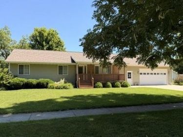 521 11 Street, Heron Lake, MN 56137