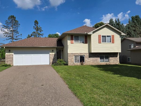 8001 Jeffery Avenue S, Cottage Grove, MN 55016