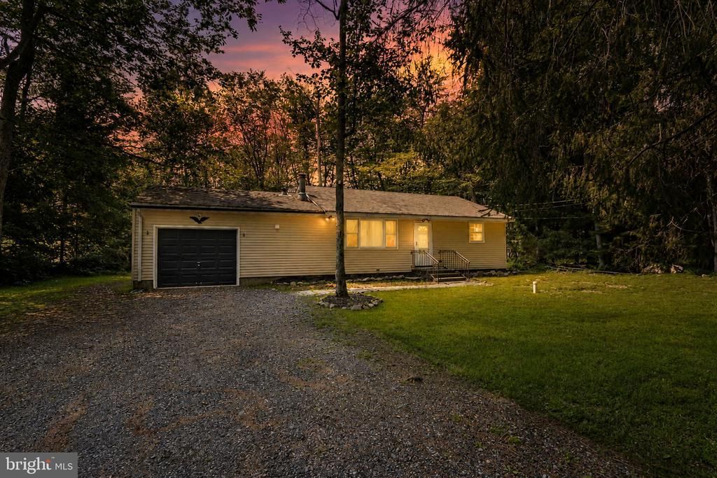 3279 BEECH RIDGE DRIVE , POCONO SUMMIT, PA 18346