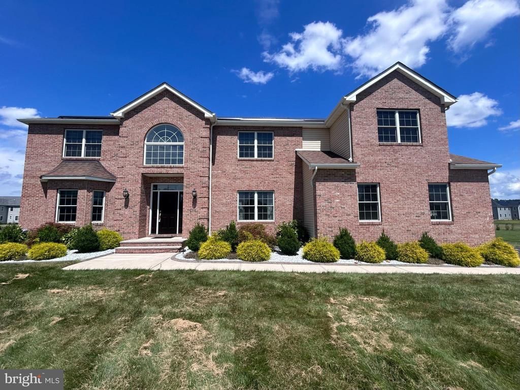 140 HANKINS ROAD Hightstown, NJ 