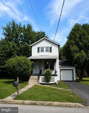 2260 W WALNUT STREET, COLMAR, PA 18915