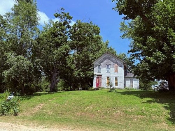 4098 Main Street , Oxford Junction, IA 52323