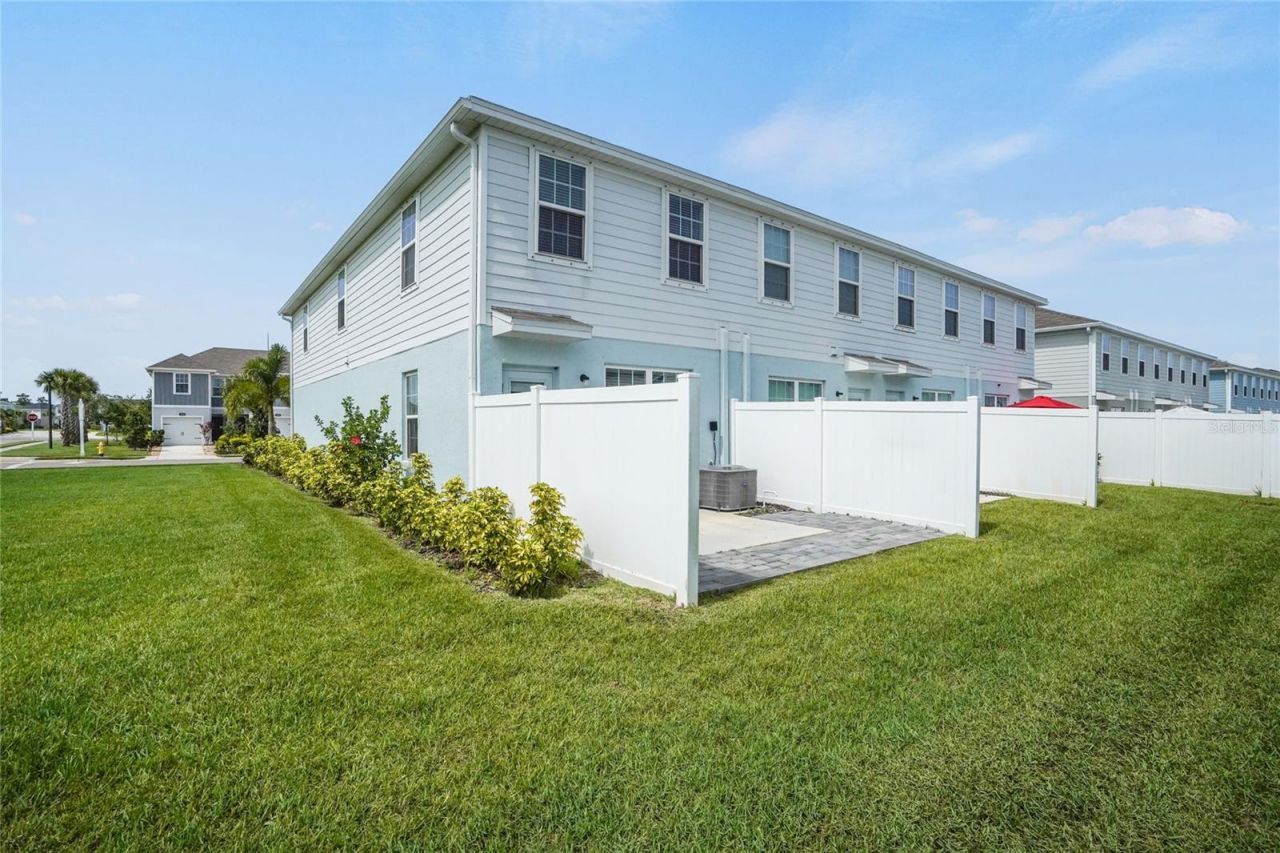 14229 Crimson Avenue , Bradenton, FL 34211 Photo