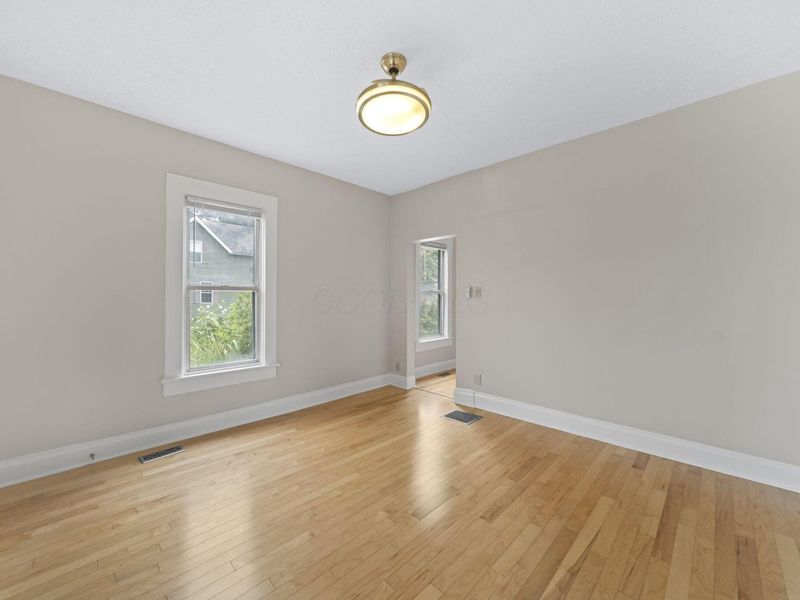 353 E Morrill Avenue, Columbus, OH 43207 Photo 8
