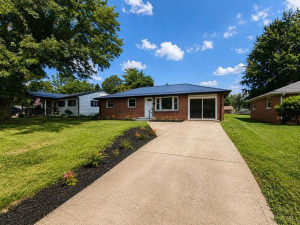 130 W Josie Avenue, Hillsboro, OH 45133