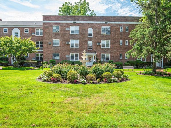 221 Middle Neck Road , Unit G5, Great Neck, NY 11021