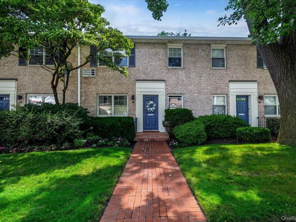 3 N. Lewis Place , Unit 3-2.4 B, Rockville Centre, NY 11570