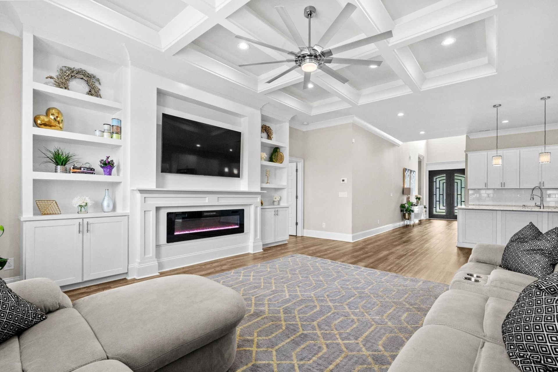 979 Henry James Dr. Photo 10