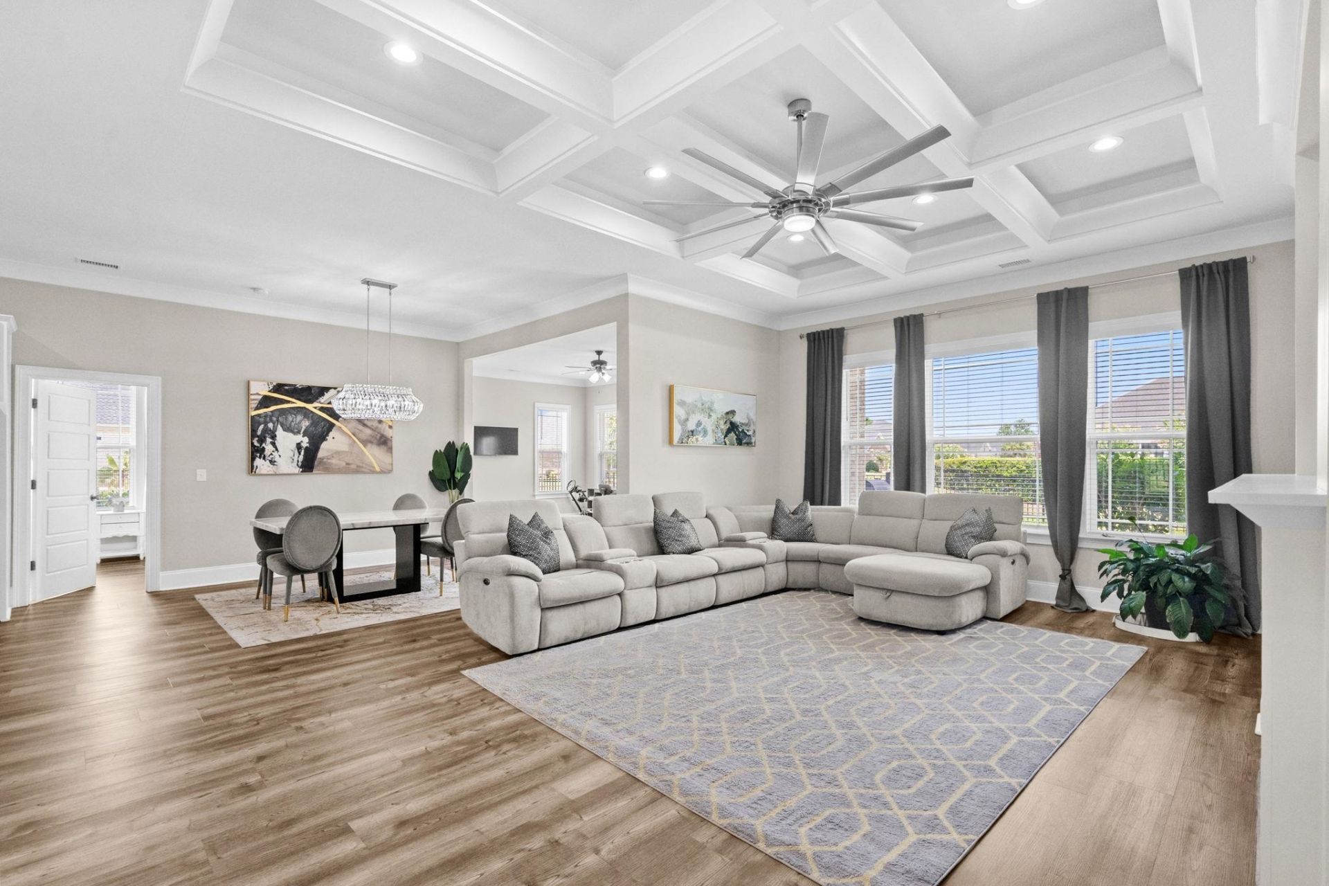 979 Henry James Dr. Photo 12