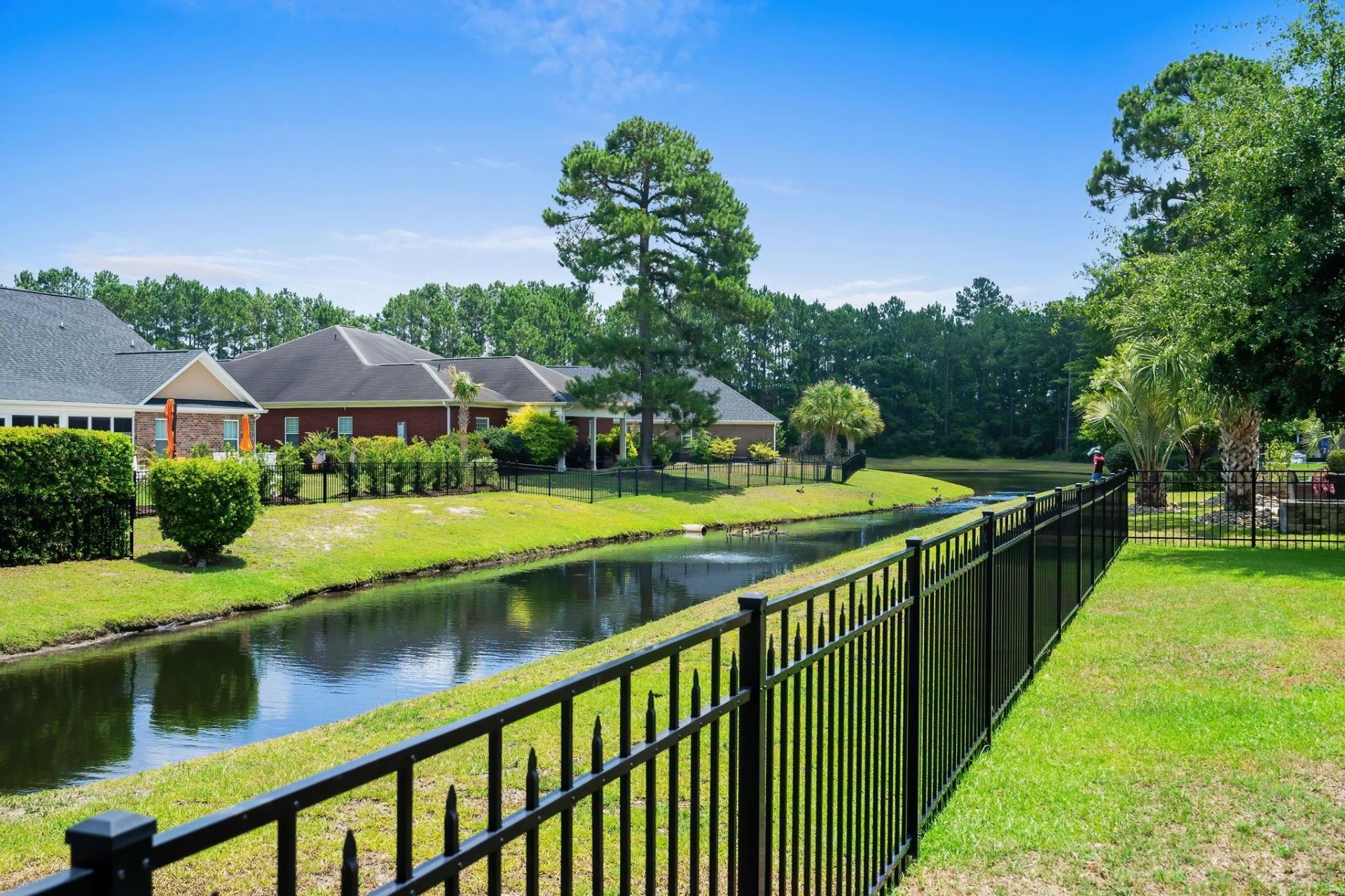 979 Henry James Dr. Photo 26