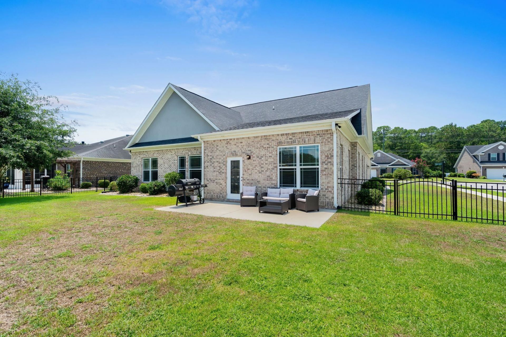 979 Henry James Dr. Photo 27