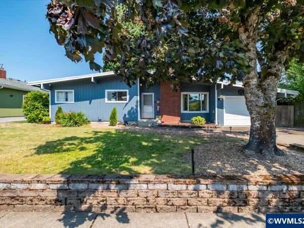 543 S 18th St, Philomath, OR 97370