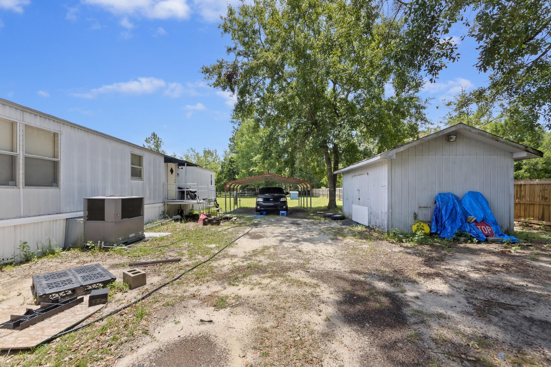 517 Helmet Lane Photo 11