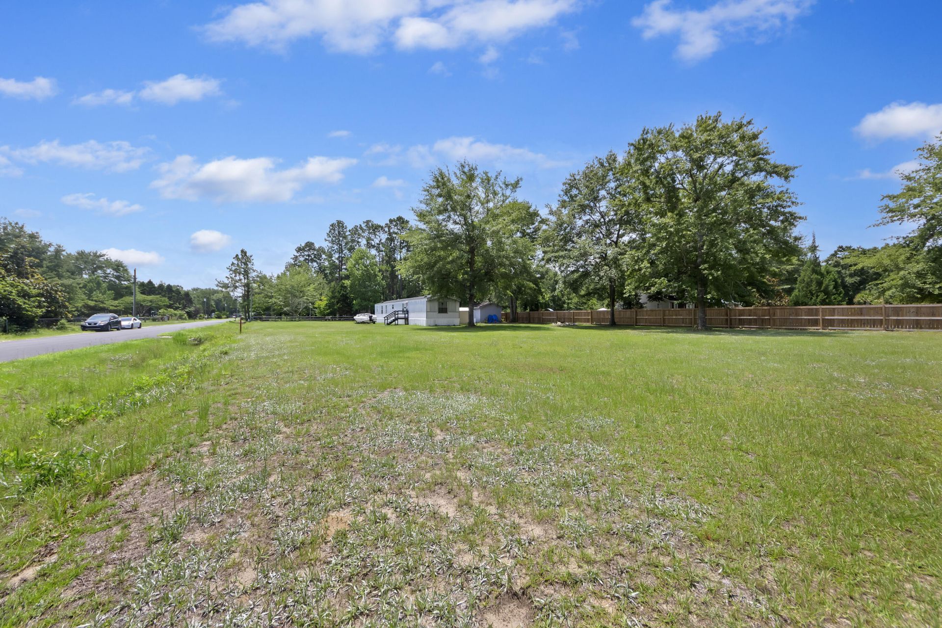 517 Helmet Lane Photo 6