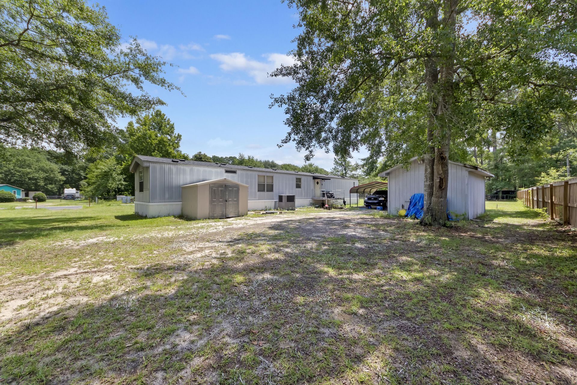 517 Helmet Lane Photo 8