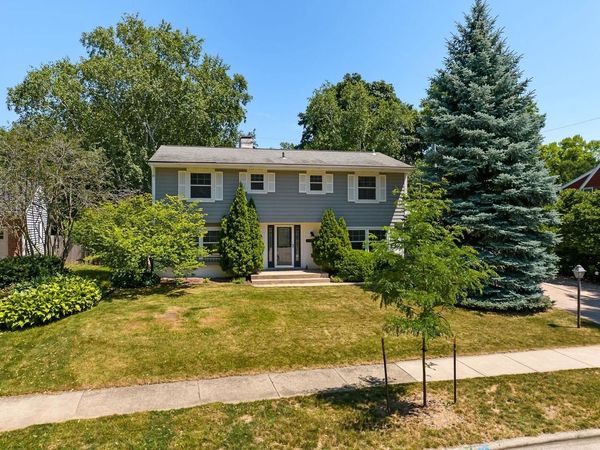 101 Carillon Drive, Madison, WI 53705