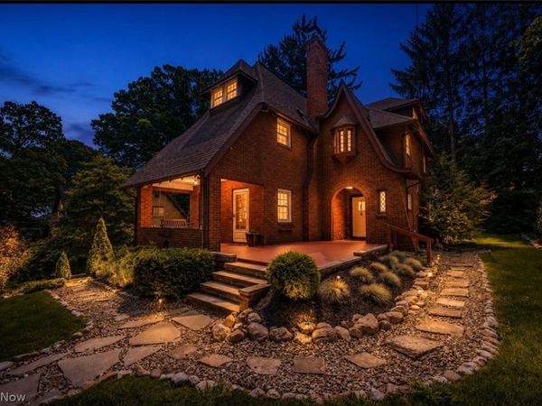 748 Evergreen Drive, Akron, OH 44303