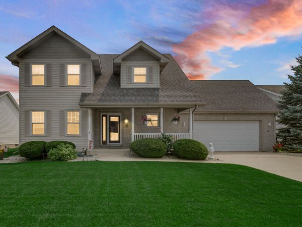 601 Sunflower Lane, Dyer, IN 46311